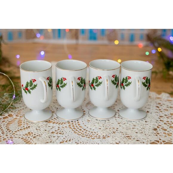 Set of 4 Vintage Irish Coffee Mugs - Christmas Holly & Berries with Gold Trim - Picture 3 of 7